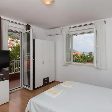Family House Nozica بيت ضيافة دوبروفينك